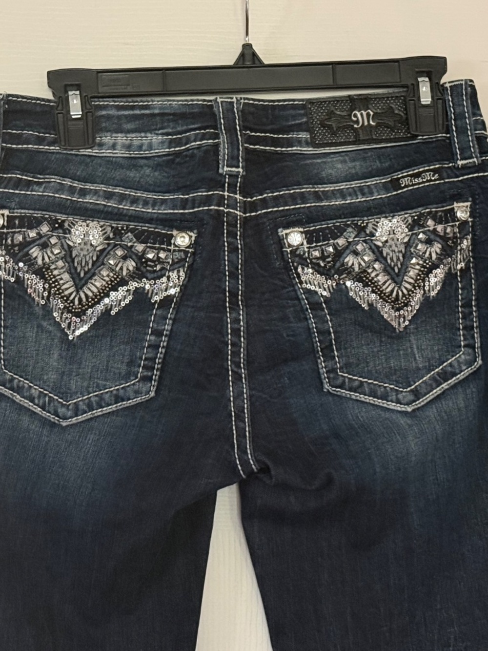 Like New Miss Me Skinny Dark Blue Jean. Size 28 x 30.5